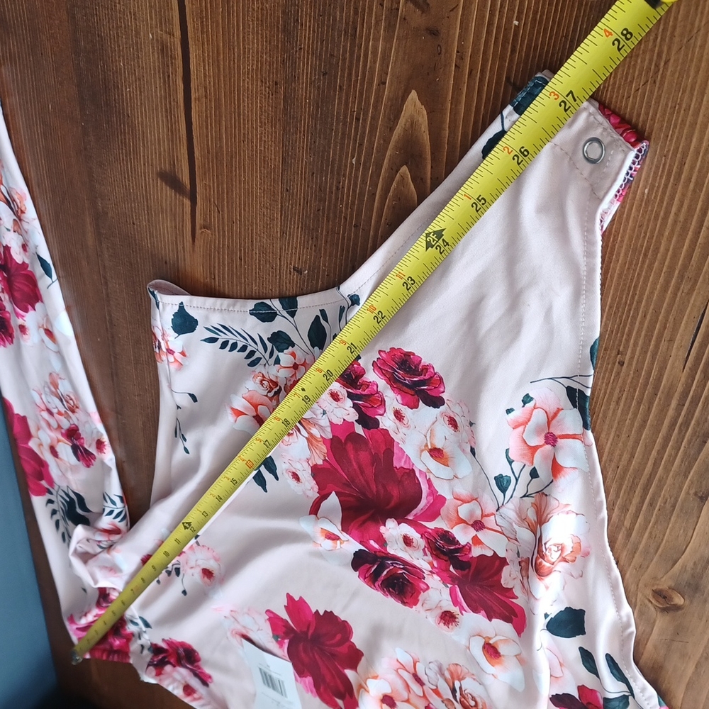 Guess  bodysuit - Picture 12 of 16
